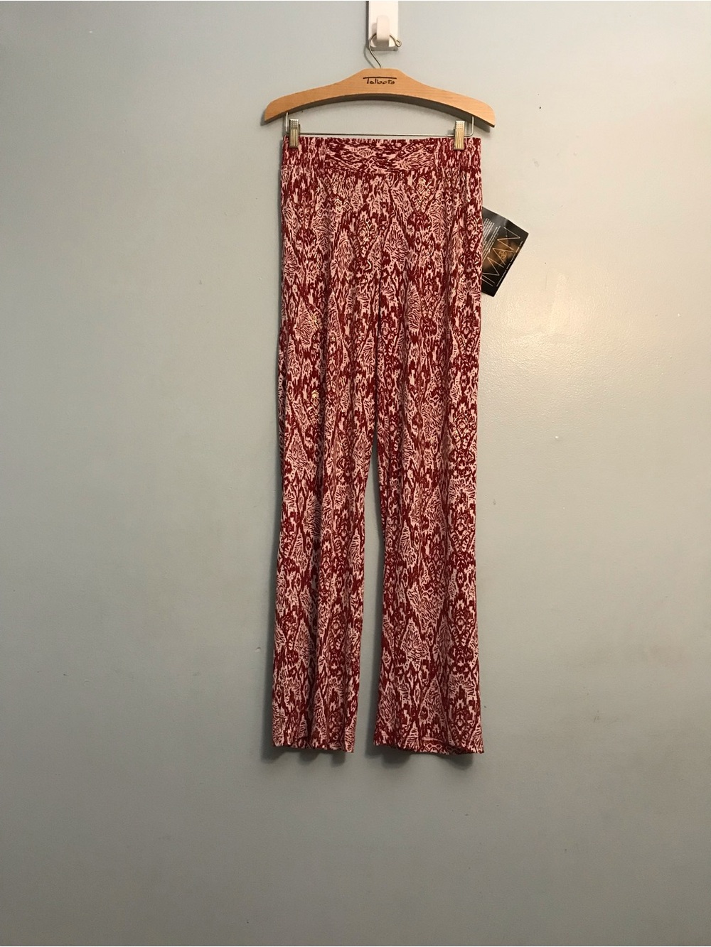IMAN Red Patterned Wide-Leg Knit Pants